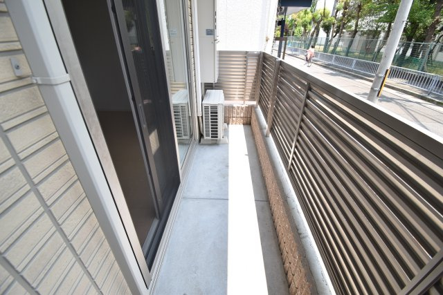 D-room名神町のバルコニー
