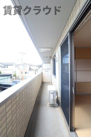 第８須賀ハイツのバルコニー|洗濯物もよく乾きそうな、陽当たり良好なバルコニーです！