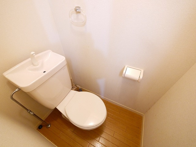 アルトセドロのトイレ|ゆったりとした空間のトイレです