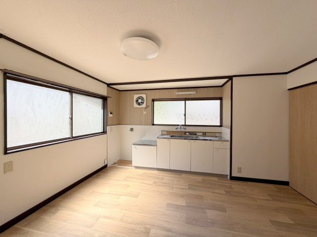 広島市安佐北区可部町大字勝木の一戸建ての居間・リビング