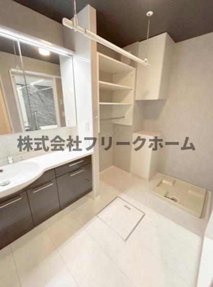 三鷹市新川６丁目の賃貸マンションの独立洗面台