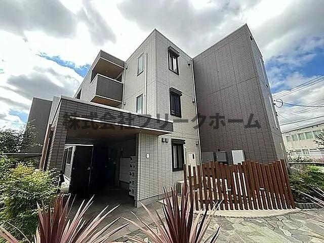 三鷹市新川６丁目の賃貸マンションの外観