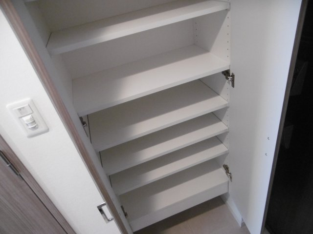Ｍ－ＲＥＳＩＤＥＮＣＥ新大阪Ｇａｒｄｅｎの収納