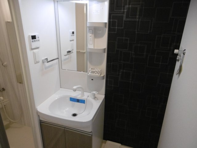 Ｍ－ＲＥＳＩＤＥＮＣＥ新大阪Ｇａｒｄｅｎの独立洗面台