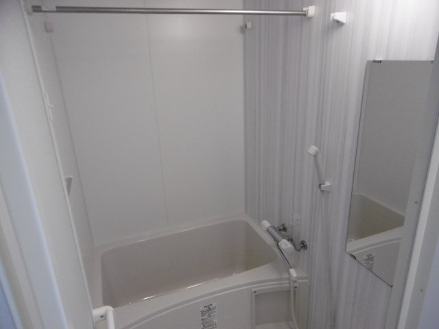 Ｍ－ＲＥＳＩＤＥＮＣＥ新大阪Ｇａｒｄｅｎの浴室