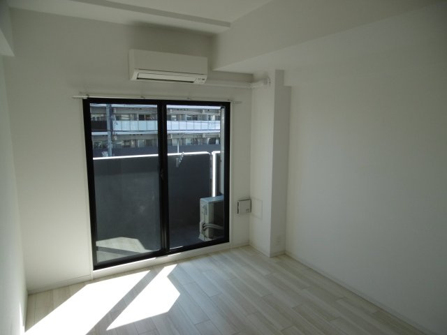 Ｍ－ＲＥＳＩＤＥＮＣＥ新大阪Ｇａｒｄｅｎの洋室