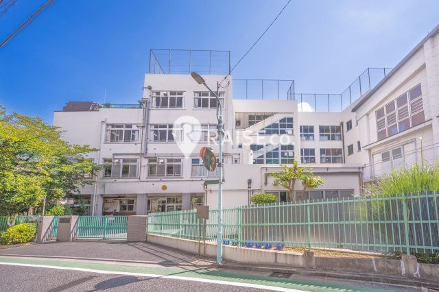 【周辺】 | 文京区白山2丁目、解放感あふれる角地で叶える理想のプランと快適な都心ライフの新提案！ | 指ヶ谷小学校まで700m