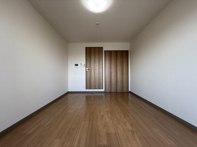 ロイヤルコート中桜塚の居間・リビング
