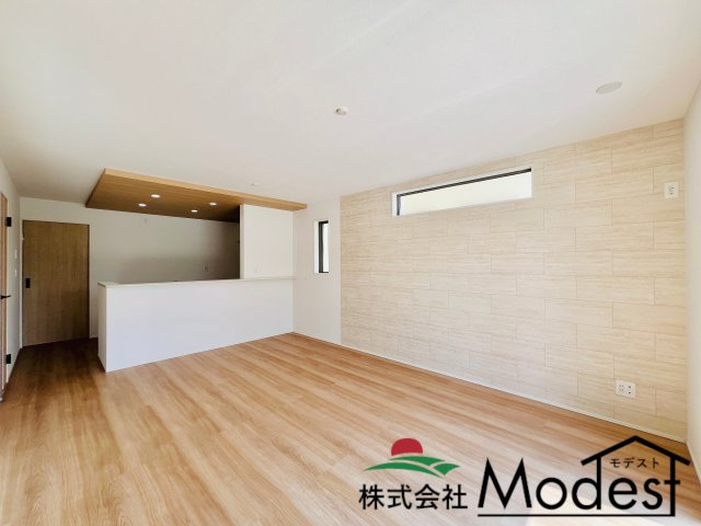 高崎市上中居町の居間・リビング|開放的なリビングは、家具の配置も考えやすく、ご家族も自然と集まる空間に♪