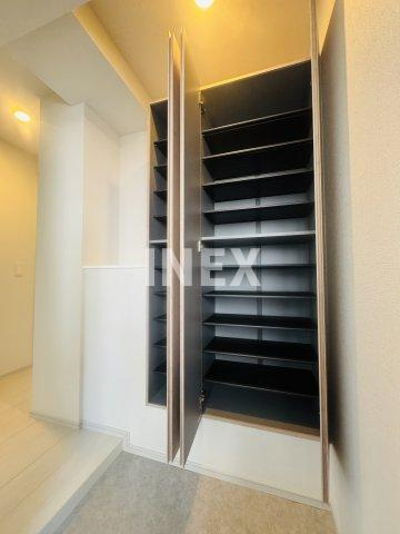 横浜市中区長者町５丁目の賃貸マンションの収納