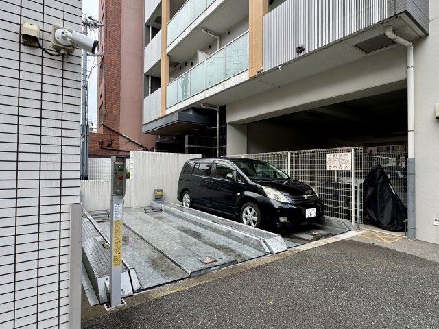 プランドールコートの駐車場