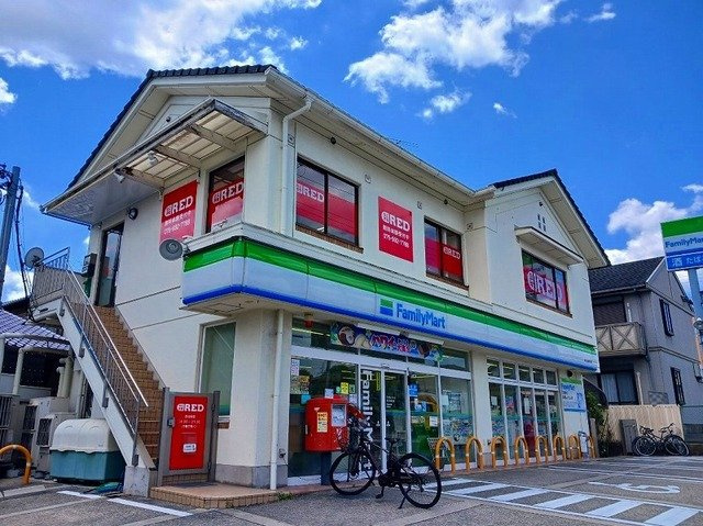 Ｍａｒｂｌｅ　Ⅲの周辺|ファミリーマート 向日洛西口店まで450m