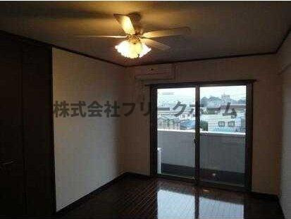 三鷹市新川６丁目の賃貸マンションの寝室