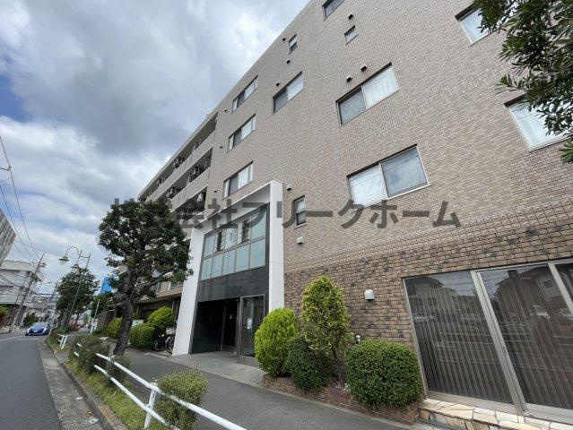 三鷹市新川６丁目の賃貸マンションの外観