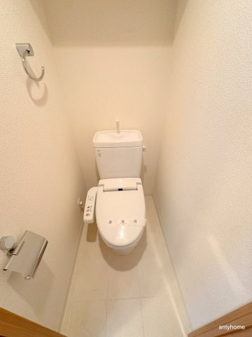 エステムコート難波サウスプレイス2レフィーナ　仲介手数料無料のトイレ