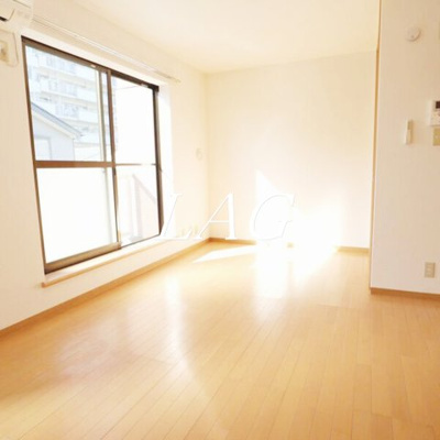 【居間・リビング】 | ハウス松 | 洋室のお部屋です。