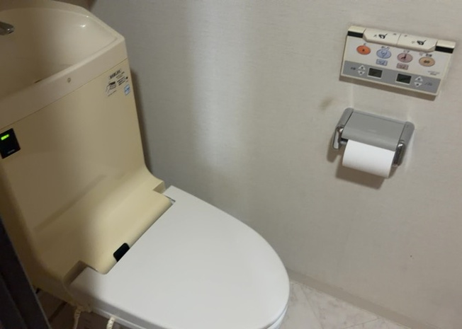 【トイレ】 | 日神パレステージ | トイレは大きさや形、機能、抗菌性などが異なる多種多彩なタイプが各メーカーから出ています。それぞれに良さがあるため、事前にどういったタイプのトイレがいいのかをご家庭内で決めて、内見に行くといいでしょう。