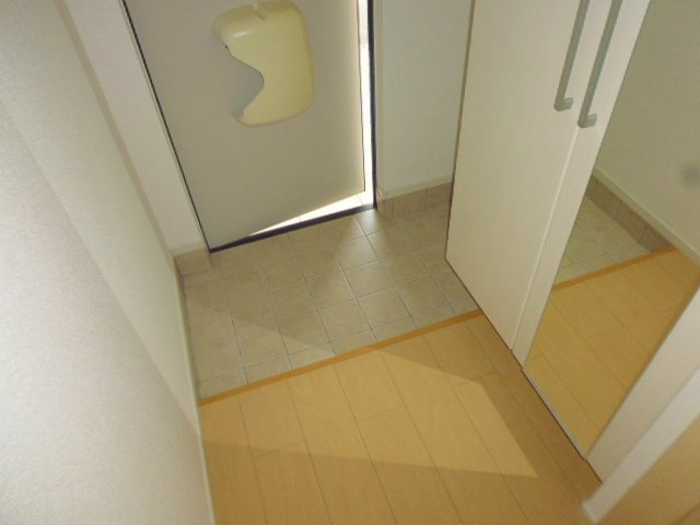 サピィー三宅の玄関