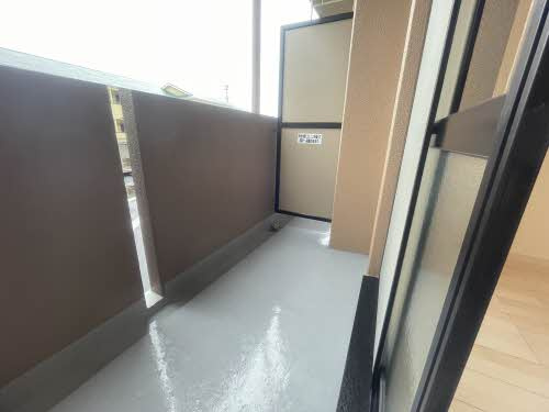 熊本市南区近見３丁目の賃貸マンションのバルコニー