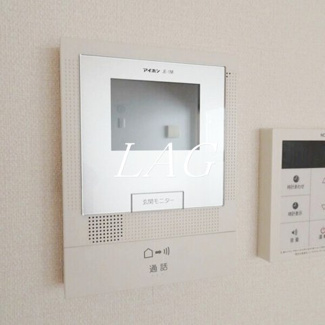 【セキュリティ】 | ル・ソレイユ | モニター付きインターホンです。