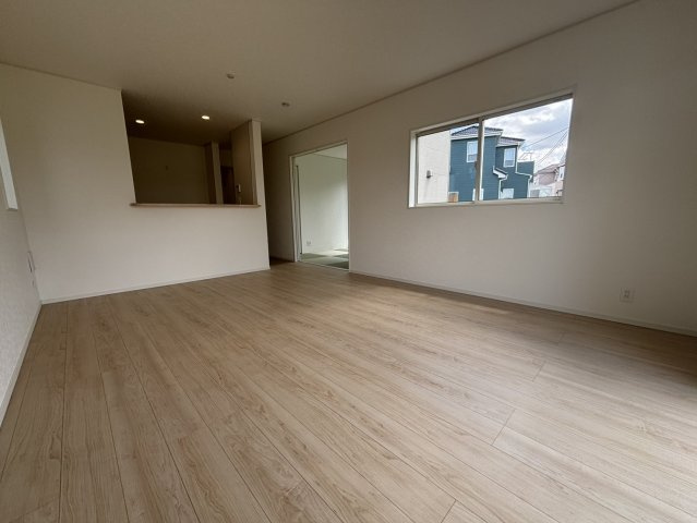 川越市新宿町第8　5号棟の居間・リビング