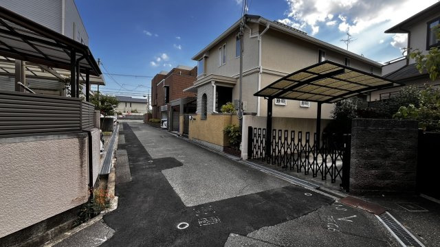 豊中市玉井町３丁目　古家付き土地の前面道路含む現地写真