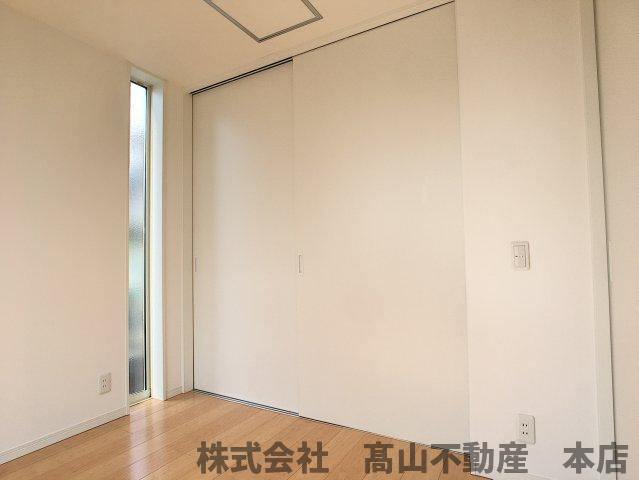 宗像市光岡のアパートの居間・リビング