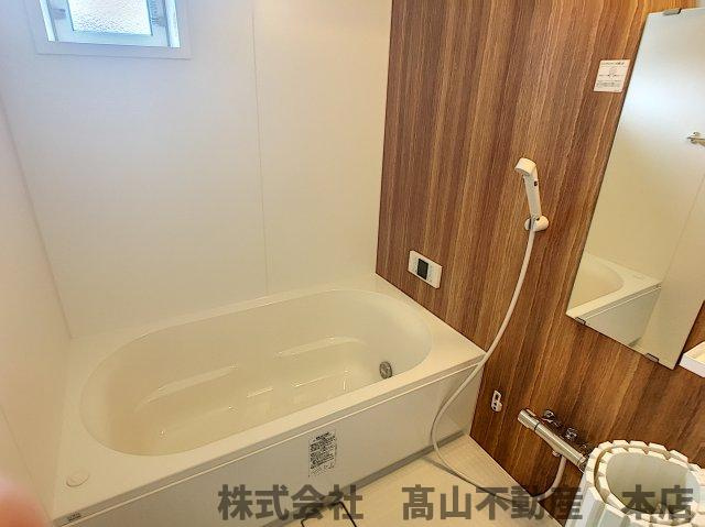 宗像市光岡のアパートの浴室
