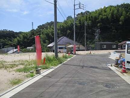 廿日市市地御前北３丁目　新築一戸建ての前面道路含む現地写真