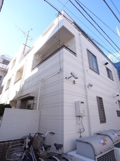 鉄骨造３階建