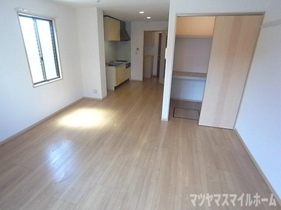 【寝室】 | シャーメゾン岡山B棟