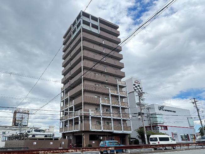 クレール諏訪ノ森マリーニアの外観