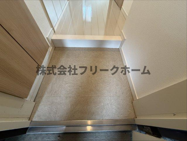武蔵野市吉祥寺東町１丁目の賃貸マンションの玄関
