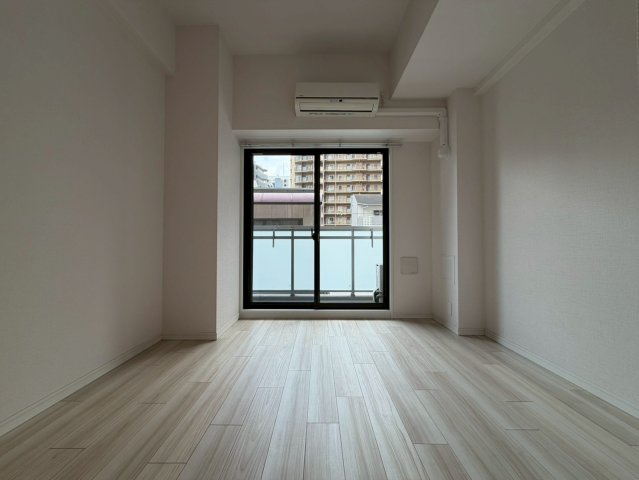S-RESIDENCE阿波座WESTの洋室