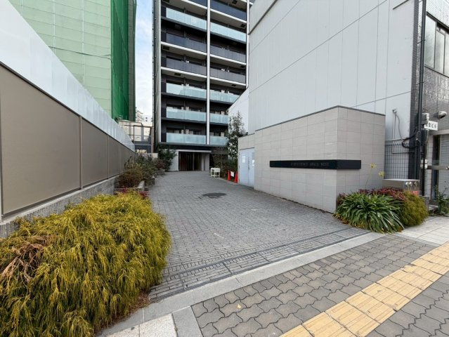 S-RESIDENCE阿波座WESTのエントランス