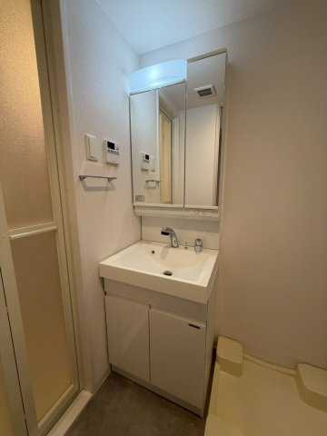 S-RESIDENCE阿波座WESTの洗面所