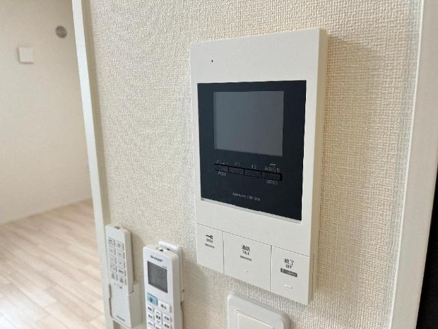 ブラウニー舞子の内装|カメラ付インターホン