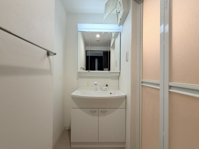 エカルラート青谷の洗面所