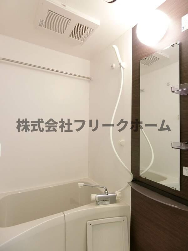 三鷹市上連雀６丁目の賃貸マンションの浴室