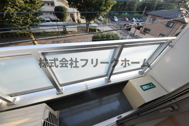 三鷹市上連雀６丁目の賃貸マンションのバルコニー