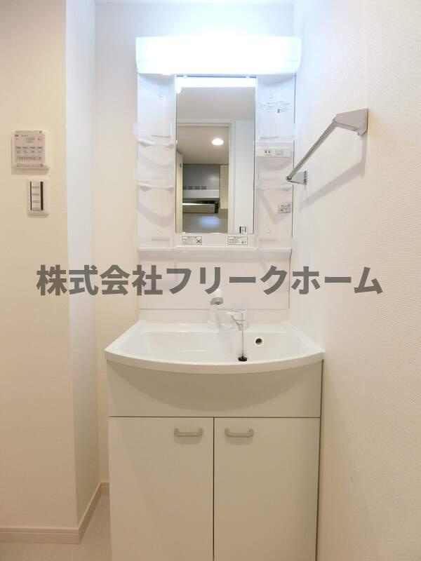 三鷹市上連雀６丁目の賃貸マンションの洗面所