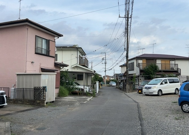 【展望】 | キャッスルカームヒルズ | 眺望の良さを楽しめるダイニングキッチンで家族団らんの時間を過ごしてはいかがでしょうか。バルコニーから見える景色を家族で眺める時間は、時間が経つのを忘れてしまいそうですね。是非、現地を見に行きましょう！
