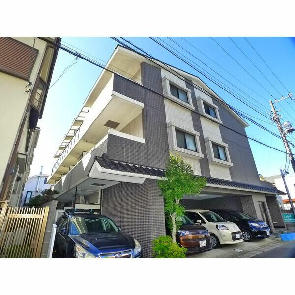 ラシィーヌ吹割の外観