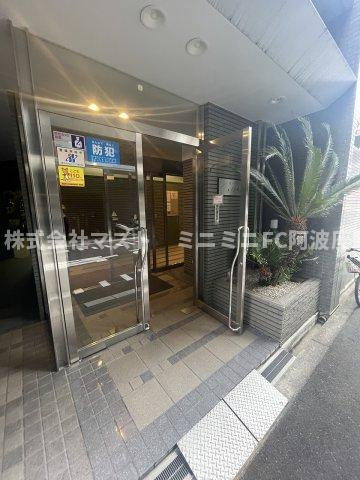 ヴィテイユメゾン成尾のエントランス