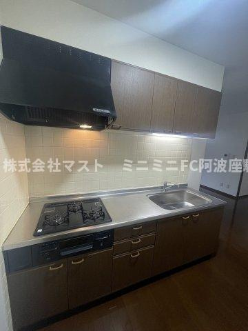 ヴィテイユメゾン成尾のキッチン|※別号室参考写真