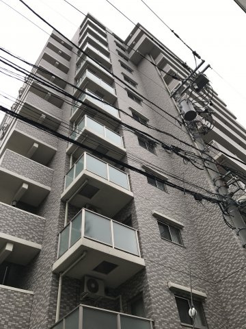 プレール・ドゥーク西大島駅前の外観