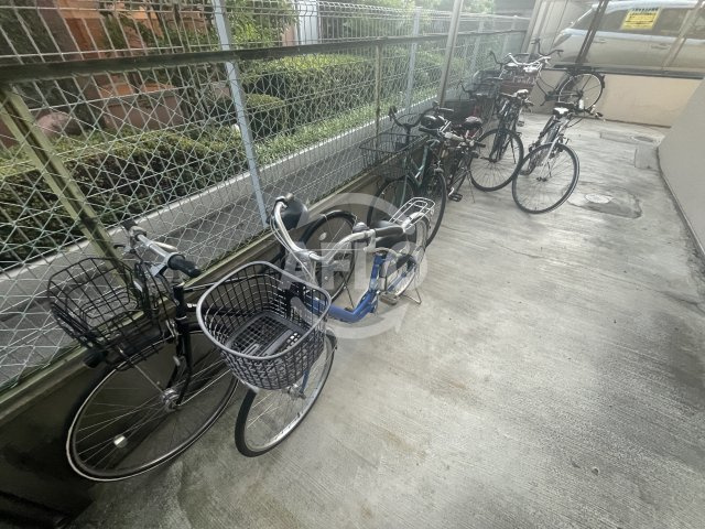 有馬パレス江坂のその他|駐輪場