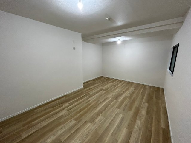 PAO南桜塚の洋室