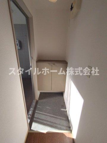 コンフォールBの玄関