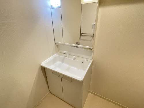 ピエソンプラン　Ⅱ棟の独立洗面台